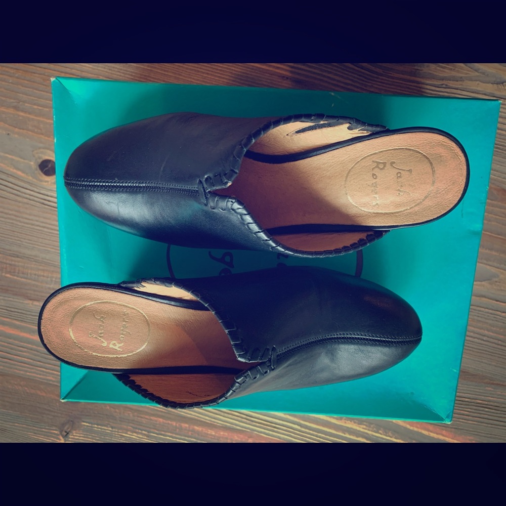 Jack Rogers Simone Closed-toe Wedge
